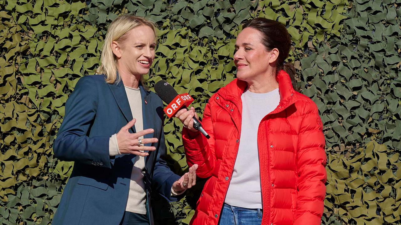 © ORF / Klaus Titzer Michaela Schmidt beim Interview mit Eva Pölzl