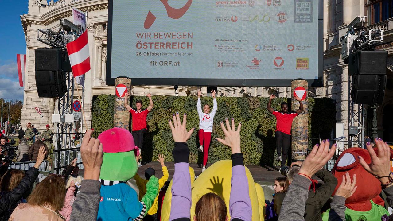 © ORF / Klaus Titzer Corinna Kamper-Campisi, Jakob Mandlbauer, Fit mit den Stars Mitturnende